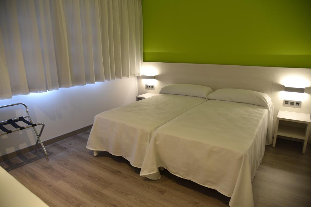Hotel Julimar 료렛 드 마르 외부 사진